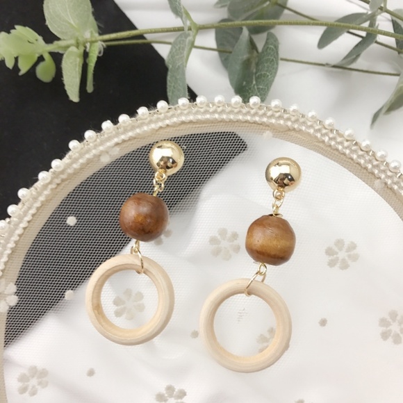dora boutique Jewelry - Nature Wood//Natural Elements Drop Earrings